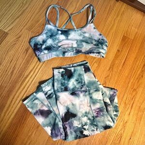 GAIAM Women's Blue and Purple Tie-Dye Sports Bra and Legging Set